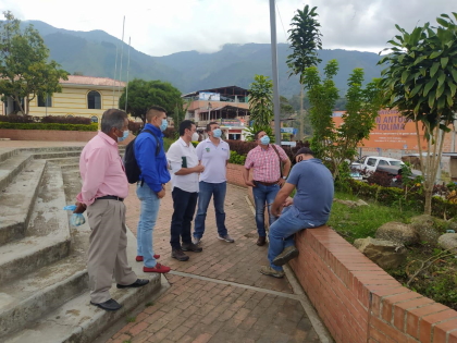 Cortolima atiende llamado para salvar Ceiba de San Antonio