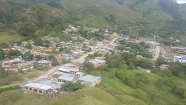 Autoridades consolidan Agenda Ambiental en Planadas